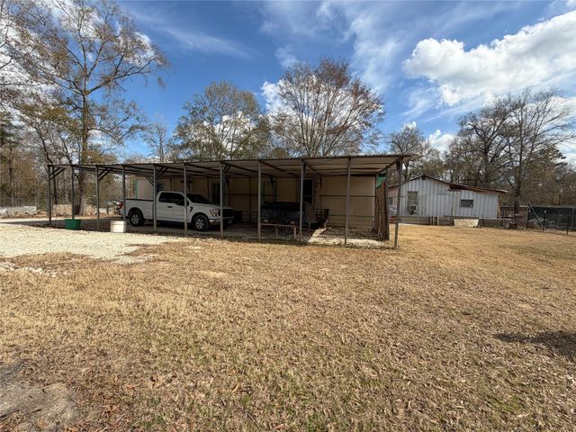 11 June Lane, Shepherd, TX 77371