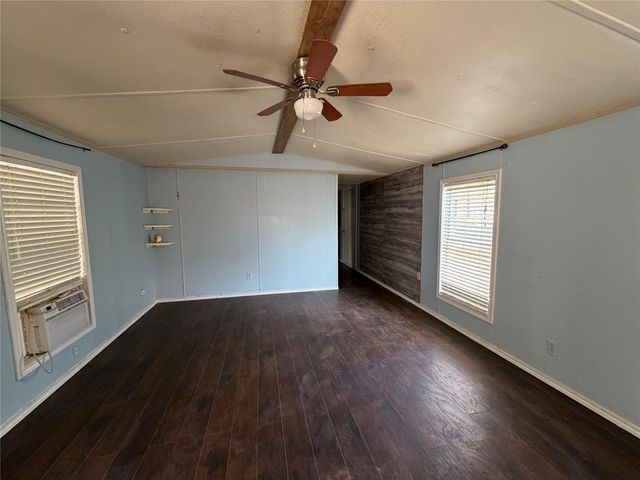 11 June Lane, Shepherd, TX 77371