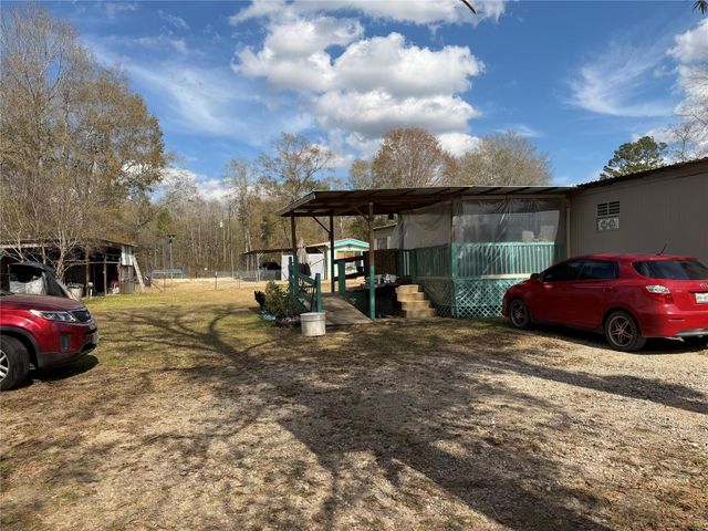 11 June Lane, Shepherd, TX 77371