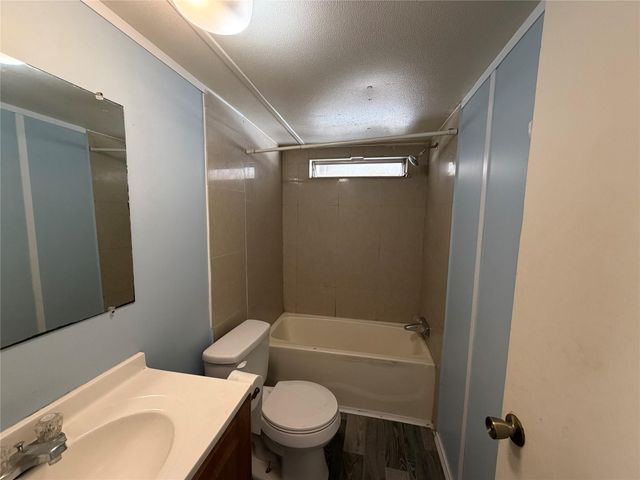 11 June Lane, Shepherd, TX 77371