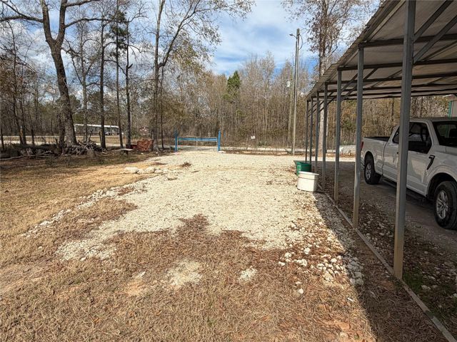 11 June Lane, Shepherd, TX 77371