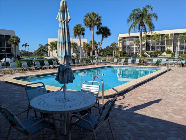 6114 43RD STREET W 106E, Bradenton, FL 34210