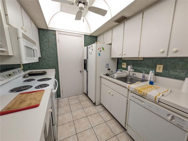 6114 43RD STREET W 106E, Bradenton, FL 34210