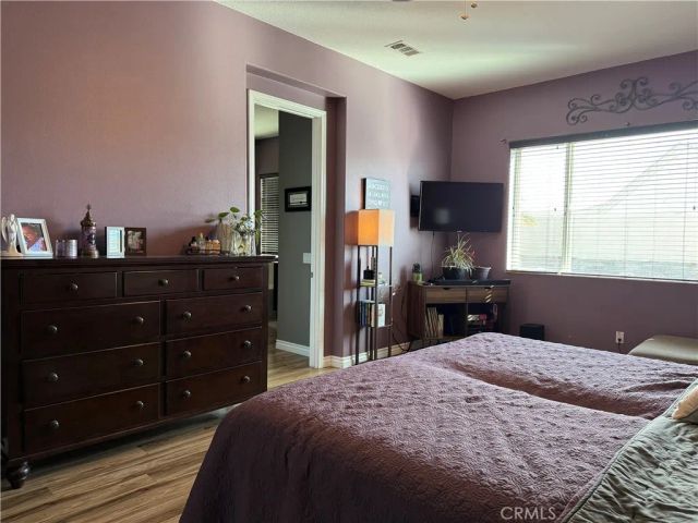 10265 Cotoneaster Street, Apple Valley, CA 92308