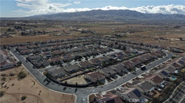 10265 Cotoneaster Street, Apple Valley, CA 92308