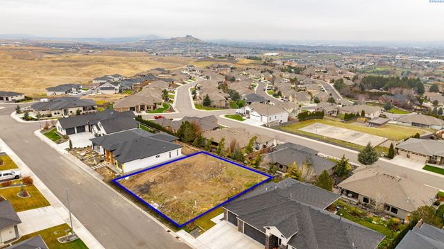 3716 W 49th Ave, Kennewick, WA 99337