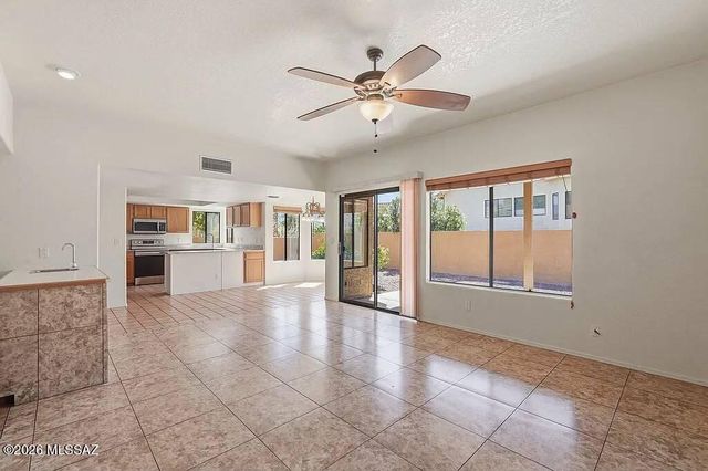 1051 W Antelope Creek Way, Oro Valley, AZ 85737