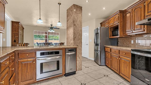 2800 Ridgeway, Ardmore, OK 73401