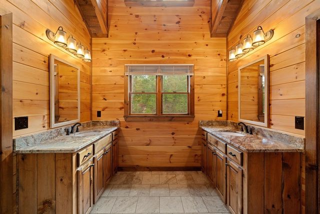 658 Highland Gap, Mineral Bluff, GA 30559