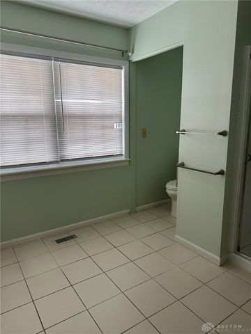 140 Outerview Drive, Xenia, OH 45385