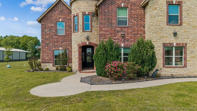 13033 E 580 Road, Inola, OK 74036