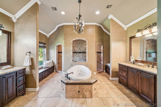 13033 E 580 Road, Inola, OK 74036