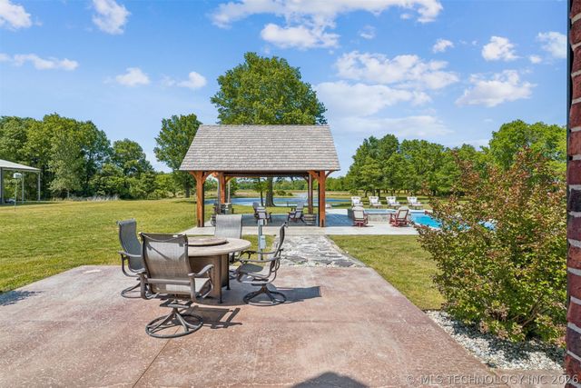 13033 E 580 Road, Inola, OK 74036