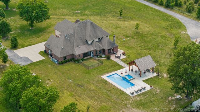 13033 E 580 Road, Inola, OK 74036