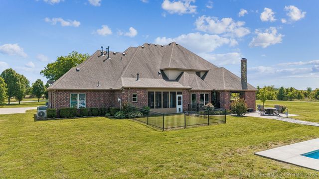 13033 E 580 Road, Inola, OK 74036