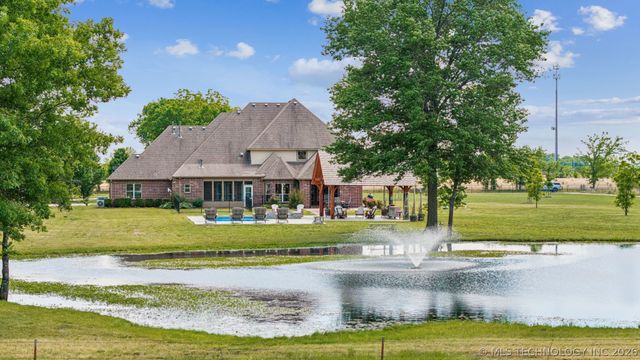 13033 E 580 Road, Inola, OK 74036