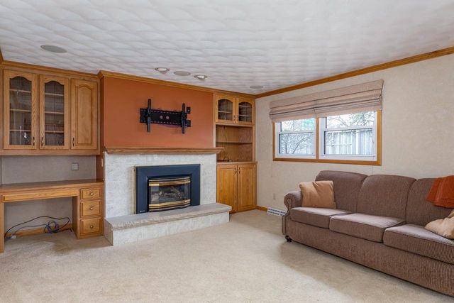 354 WELHOUSE DRIVE, Kimberly, WI 54136