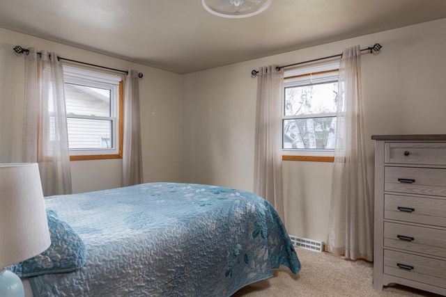 354 WELHOUSE DRIVE, Kimberly, WI 54136