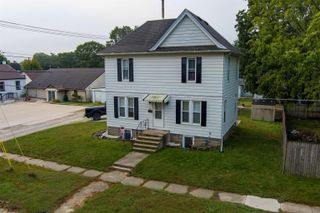 716 W 2nd Street, Cedar Falls, IA 50613