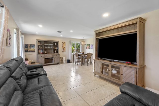 12944 68th Street N, The Acreage, FL 33412
