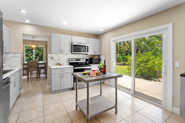 12944 68th Street N, The Acreage, FL 33412