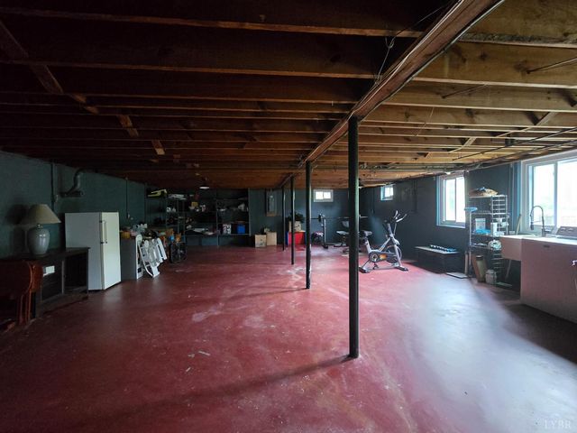1540 Oakwood Street, Bedford, VA 24523