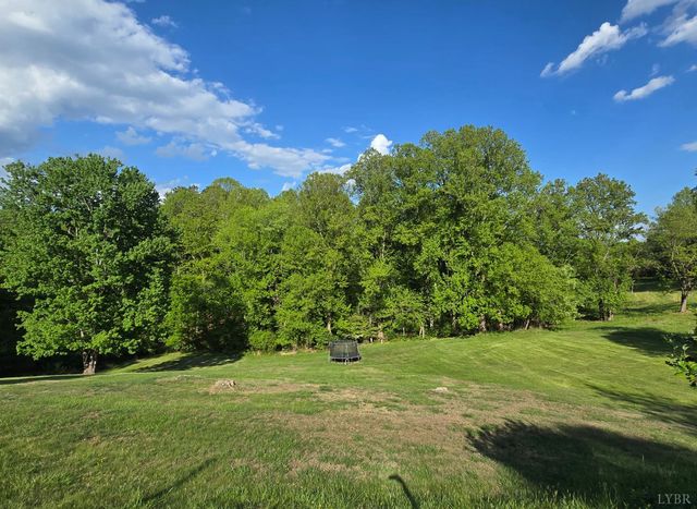 1540 Oakwood Street, Bedford, VA 24523