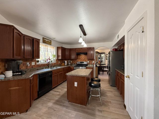 14177 SPANISH POINT Drive, El Paso, TX 79938