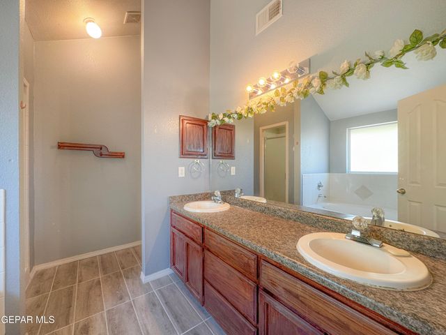 14177 SPANISH POINT Drive, El Paso, TX 79938