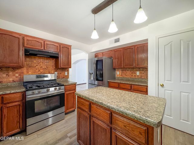 14177 SPANISH POINT Drive, El Paso, TX 79938