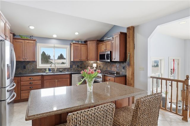 8361 State Route 5 And 20, West Bloomfield, NY 14469