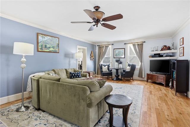 8361 State Route 5 And 20, West Bloomfield, NY 14469