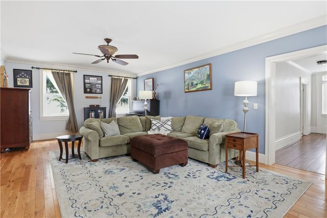 8361 State Route 5 And 20, West Bloomfield, NY 14469