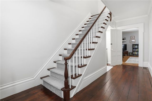 8361 State Route 5 And 20, West Bloomfield, NY 14469