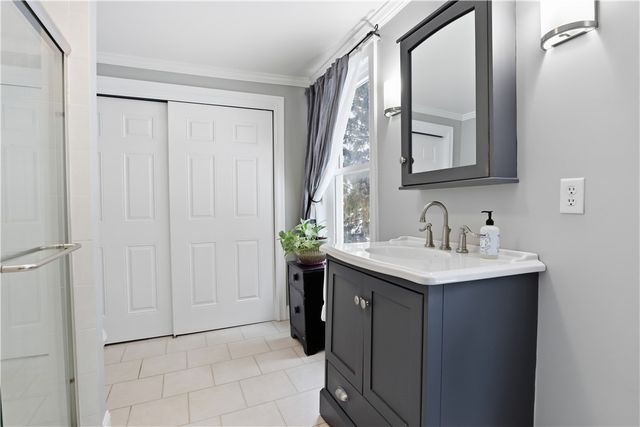 8361 State Route 5 And 20, West Bloomfield, NY 14469