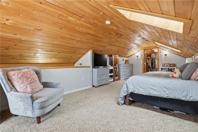 8361 State Route 5 And 20, West Bloomfield, NY 14469