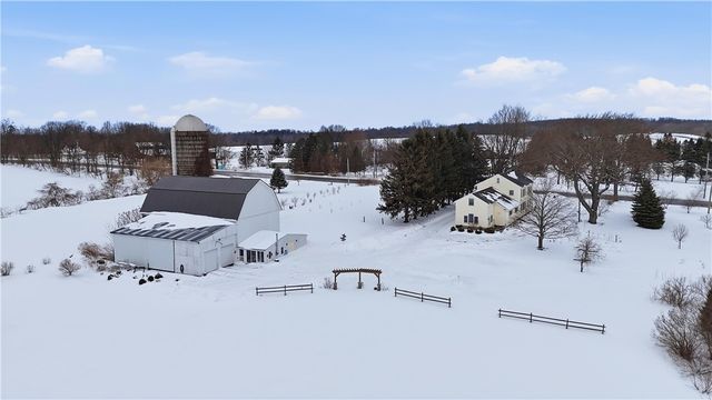 8361 State Route 5 And 20, West Bloomfield, NY 14469