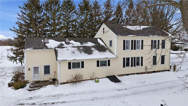 8361 State Route 5 And 20, West Bloomfield, NY 14469