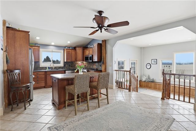 8361 State Route 5 And 20, West Bloomfield, NY 14469