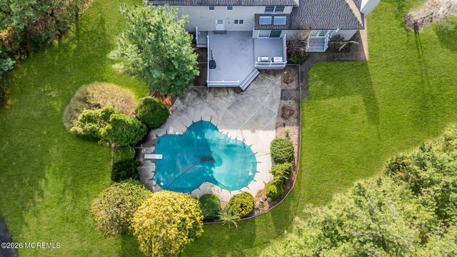 15 Lenape Trail, Freehold, NJ 07728