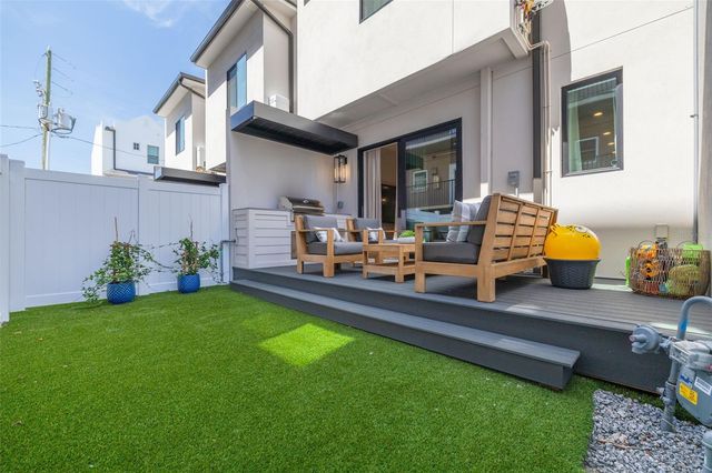 233 8TH STREET N, St Petersburg, FL 33701