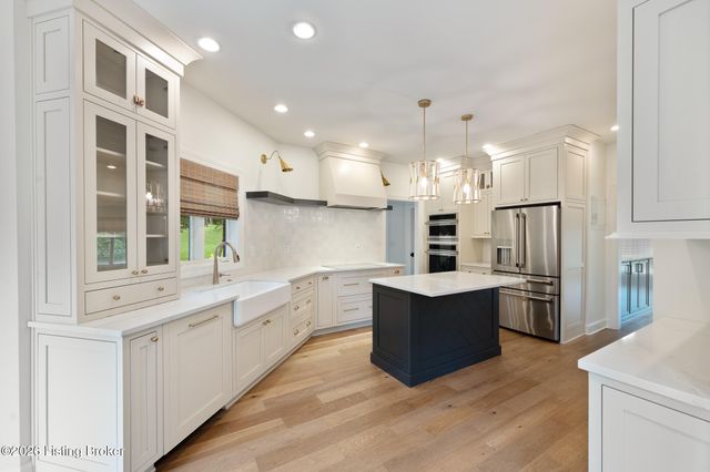5909 Old Cedar Ct, Prospect, KY 40059