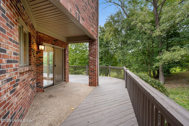 5909 Old Cedar Ct, Prospect, KY 40059