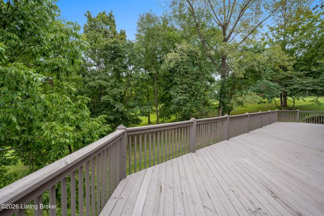 5909 Old Cedar Ct, Prospect, KY 40059