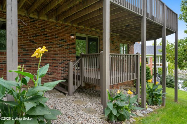 5909 Old Cedar Ct, Prospect, KY 40059