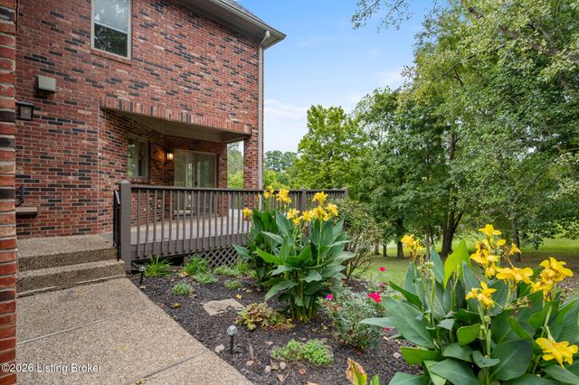 5909 Old Cedar Ct, Prospect, KY 40059