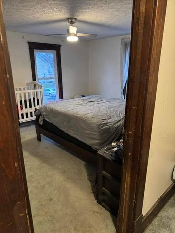 236 N 10th Street, Newark, OH 43055