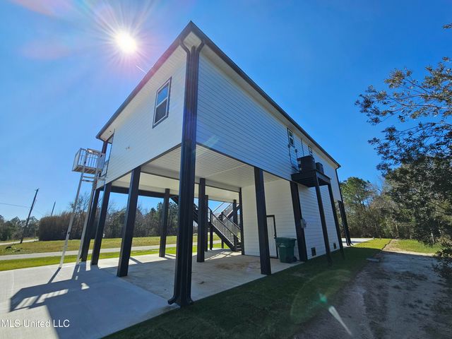 5061&5063 Forrest Ave, Bay Saint Louis, MS 39520