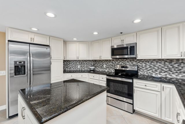 2700 N Highway A1a 902, Fort Pierce, FL 34949