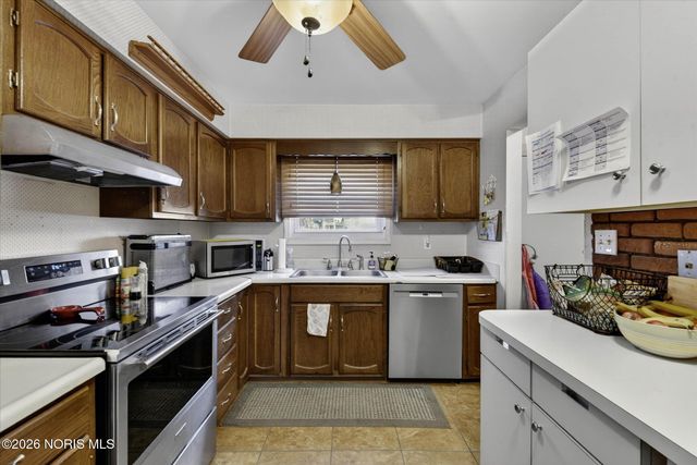 2630 7th Street, Apt B, Maumee, OH 43537